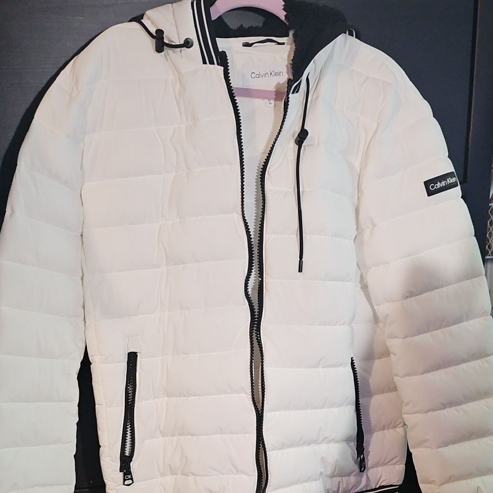 Calvin Klein Men's Cream Puffer Jacket